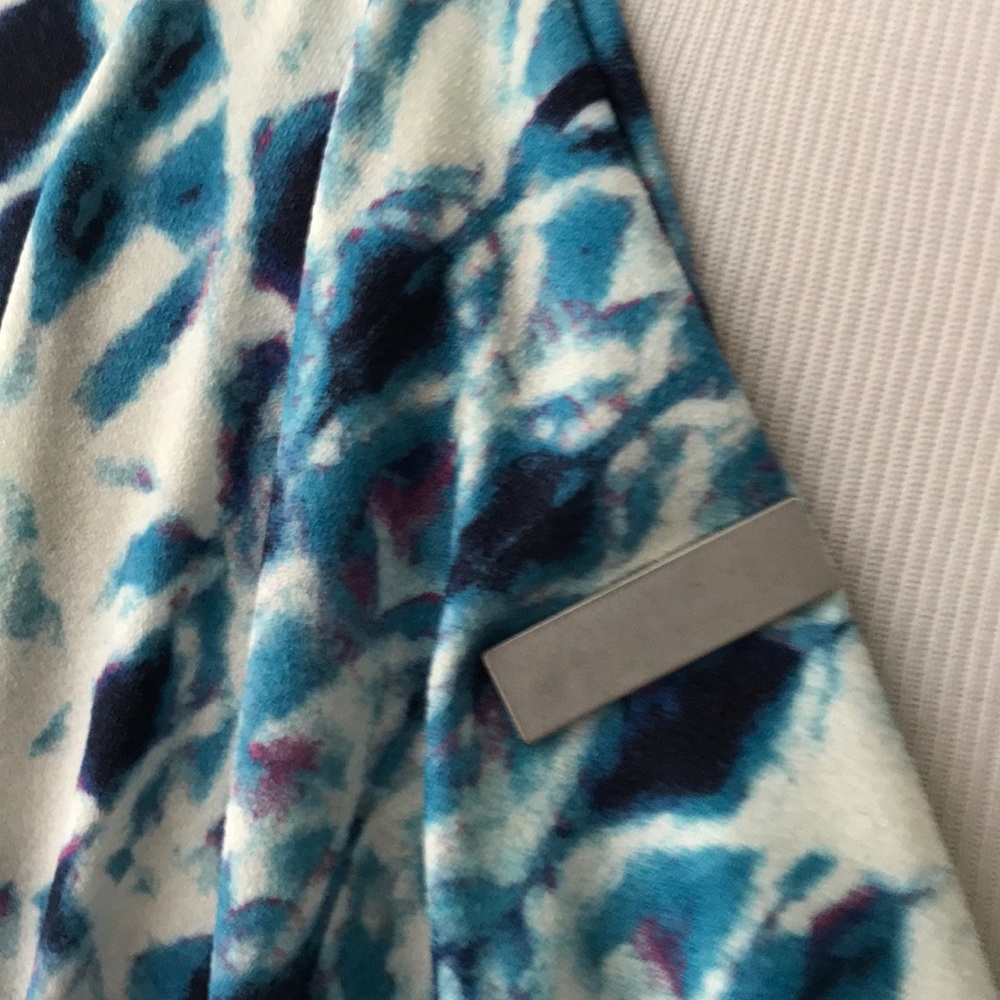 Blouse - Picture 2 of 5